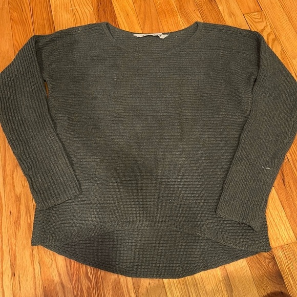 Athleta Women’s Gray Sweater Size Small - Picture 1 of 3